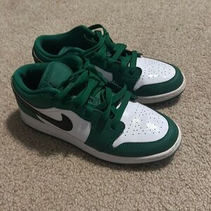Green Jordan 1 Low